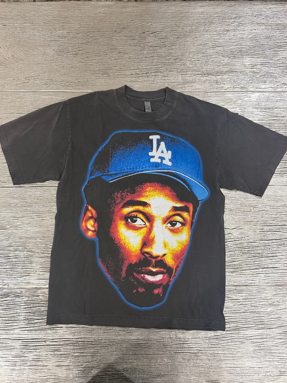 Kobe Bryant men’s size S Short Sleeve graphic Tee shirt